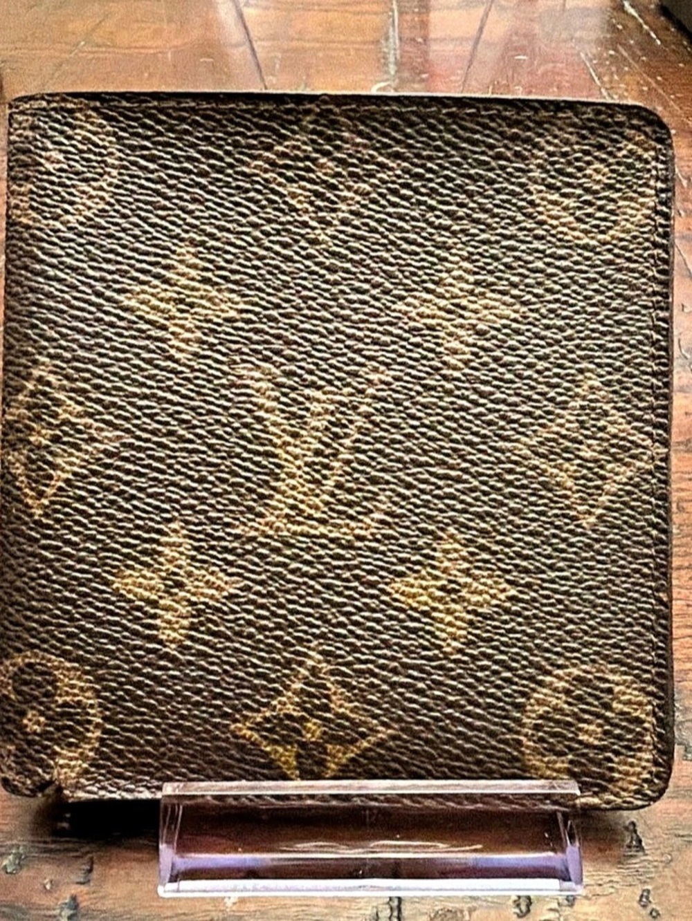 Louis Vuitton Men’s Wallet Monogram Wallet in Brown